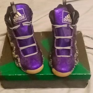 Brand new Kobe nightmare before Xmas kicks